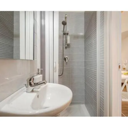 Maison Rouge 3*