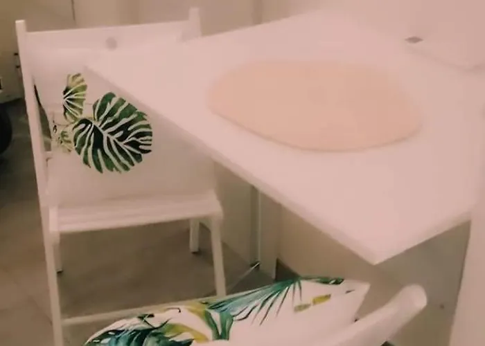 Maison Rouge 招待所 3*